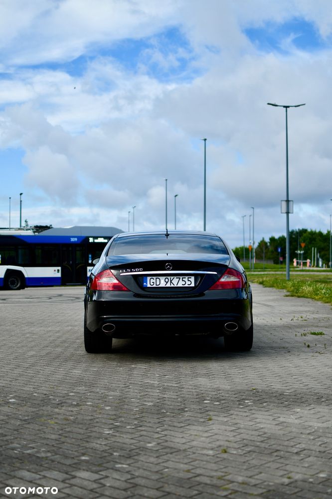 Mercedes-Benz CLS 500 - 5