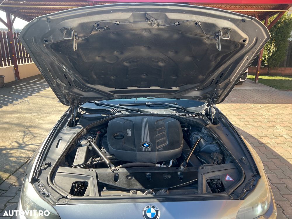 BMW Seria 5 520d Sport-Aut. - 13