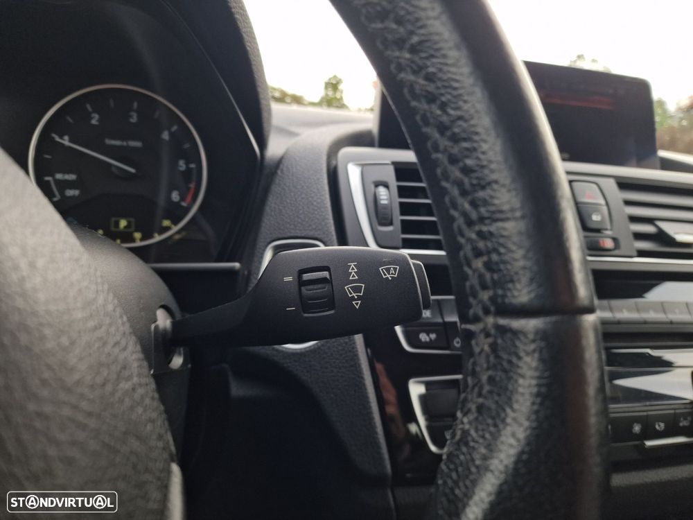 BMW 116 d Line Urban Auto - 22