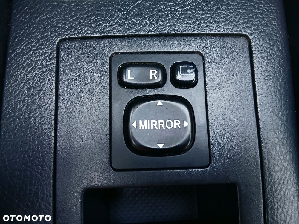 Toyota RAV4 2.2 D-CAT 4x4 Sol - 29