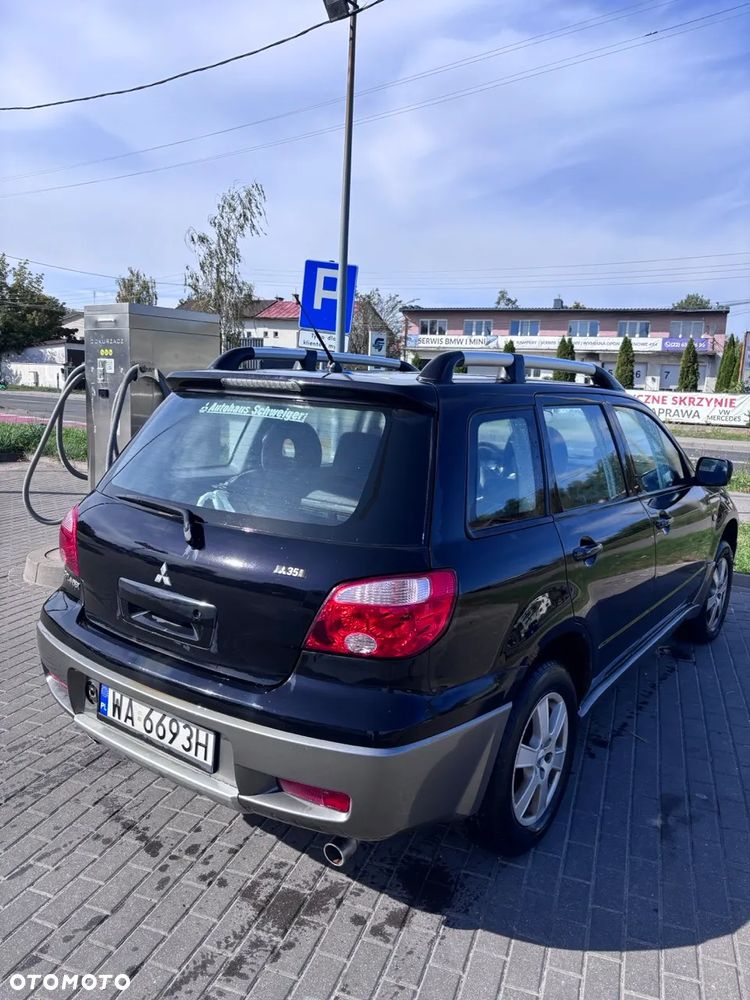 Mitsubishi Outlander - 4