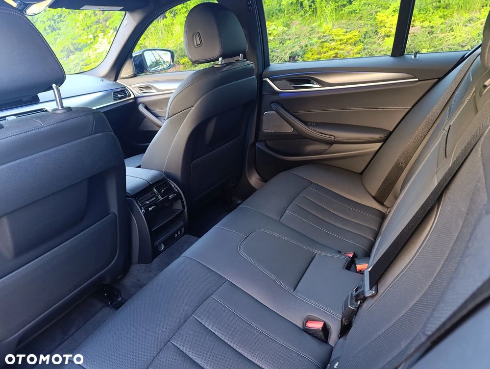 BMW Seria 5 540i xDrive M Sport Edition - 24