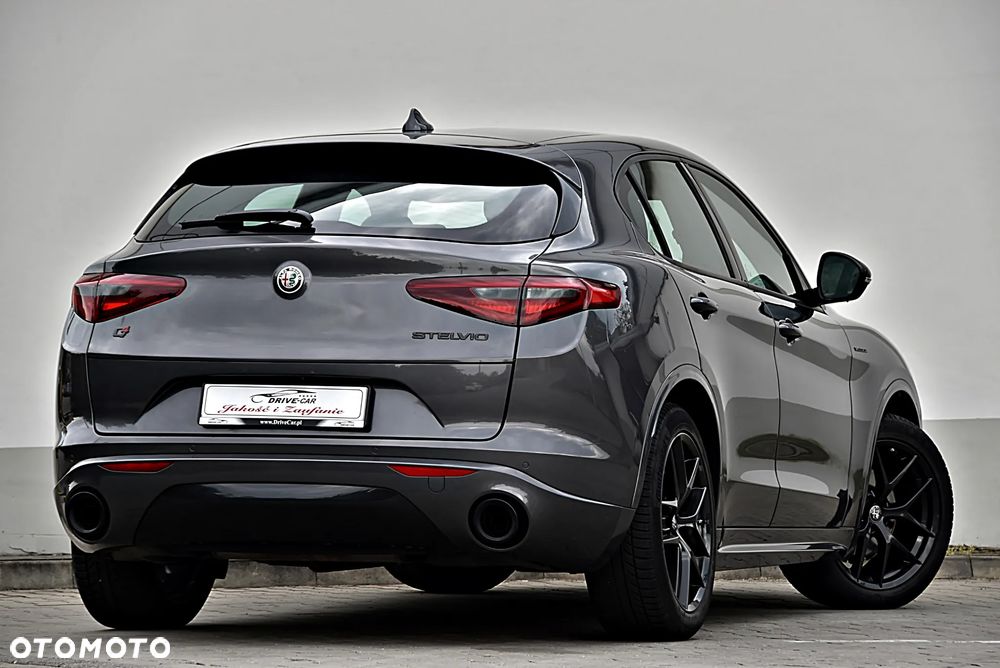 Alfa Romeo Stelvio 2.0 Turbo Veloce Q4 - 5