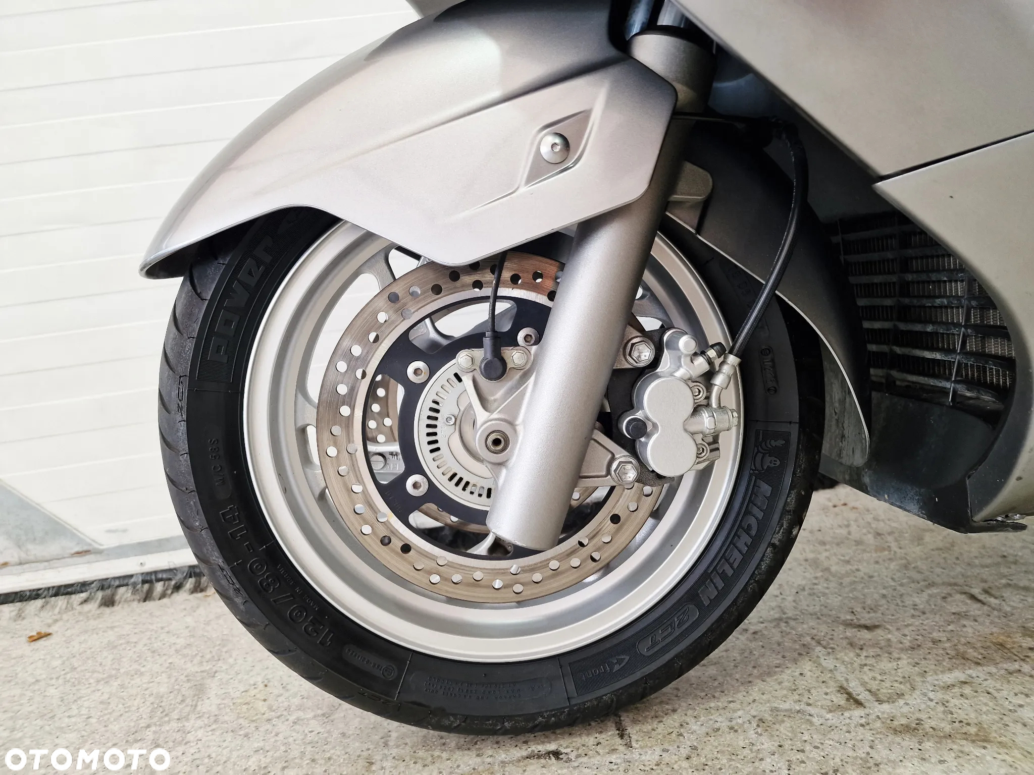Suzuki Burgman - 10