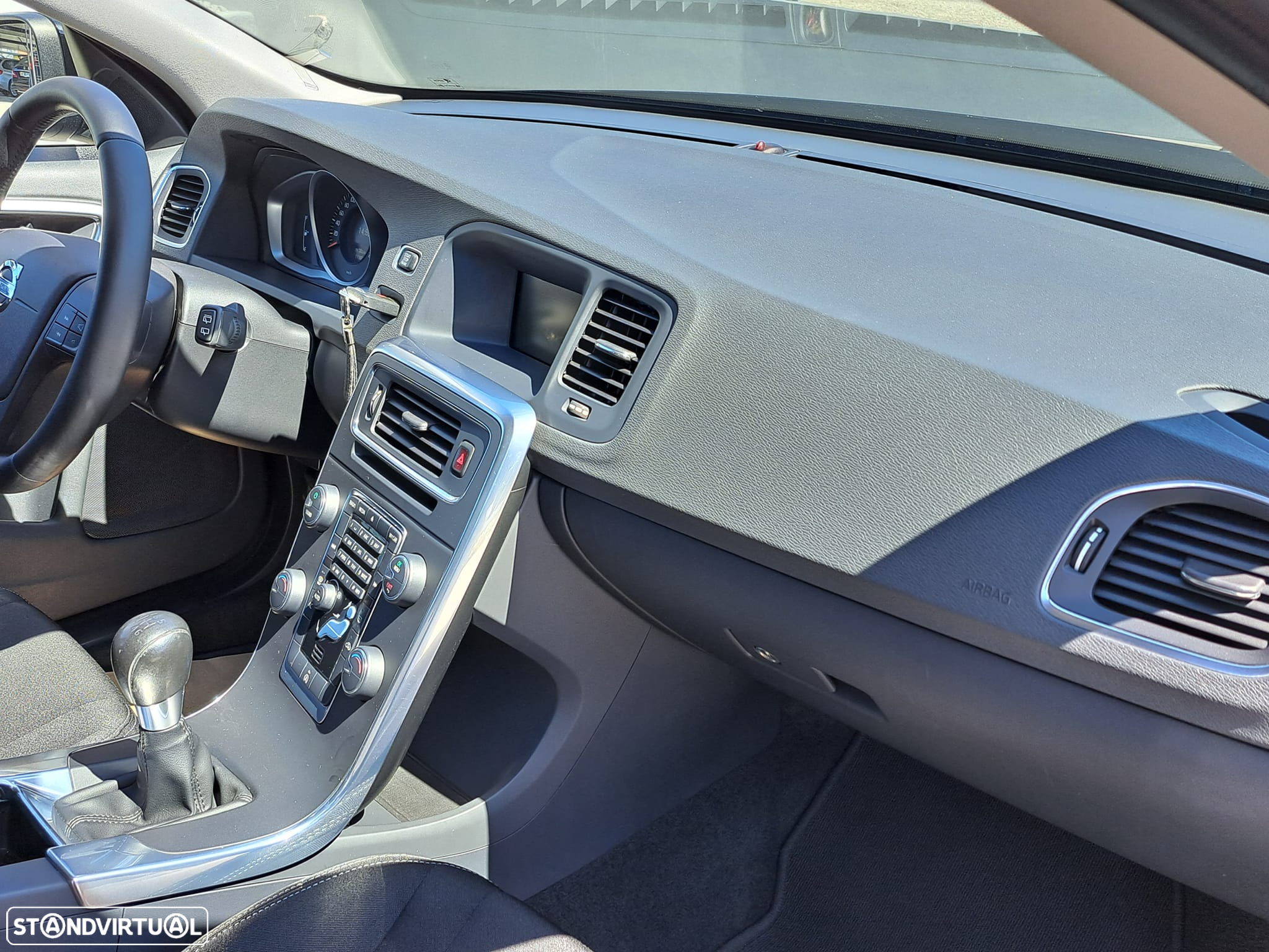 Volvo V60 1.6 D2 Drive Kinetic Start/Stop - 20