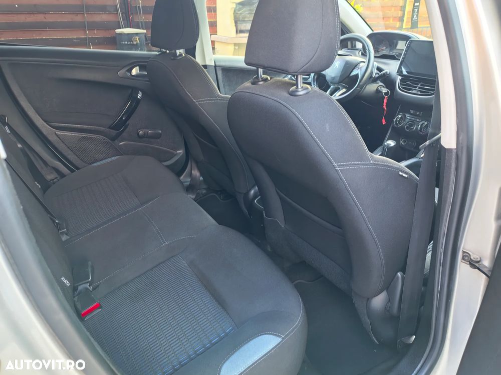 Peugeot 208 1.4 HDi FAP STT Active - 10