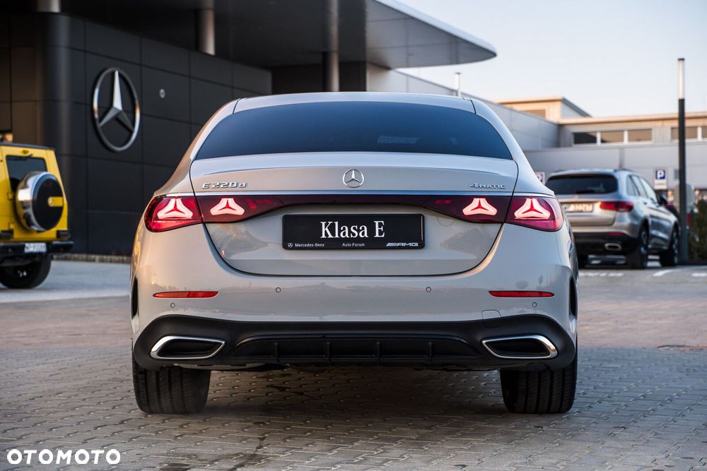 Mercedes-Benz Klasa E - 12