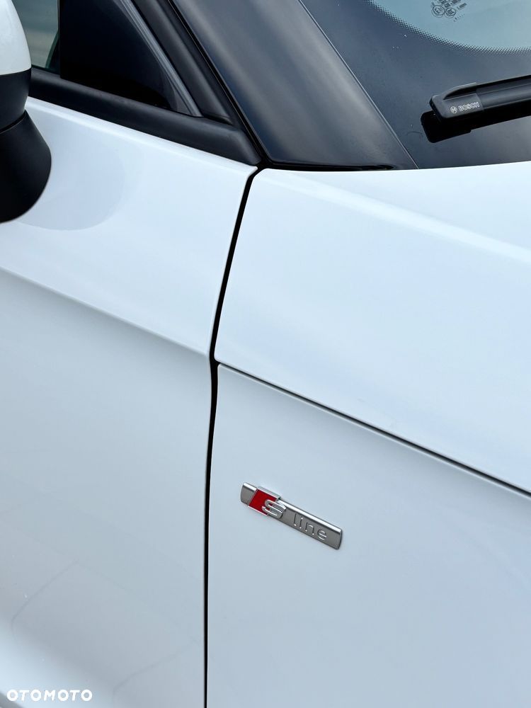 Audi A1 1.6 TDI S tronic S line Sportpaket - 8