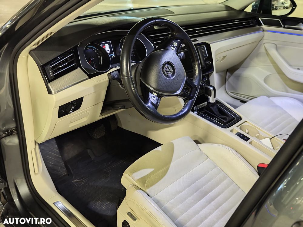 Volkswagen Passat - 18