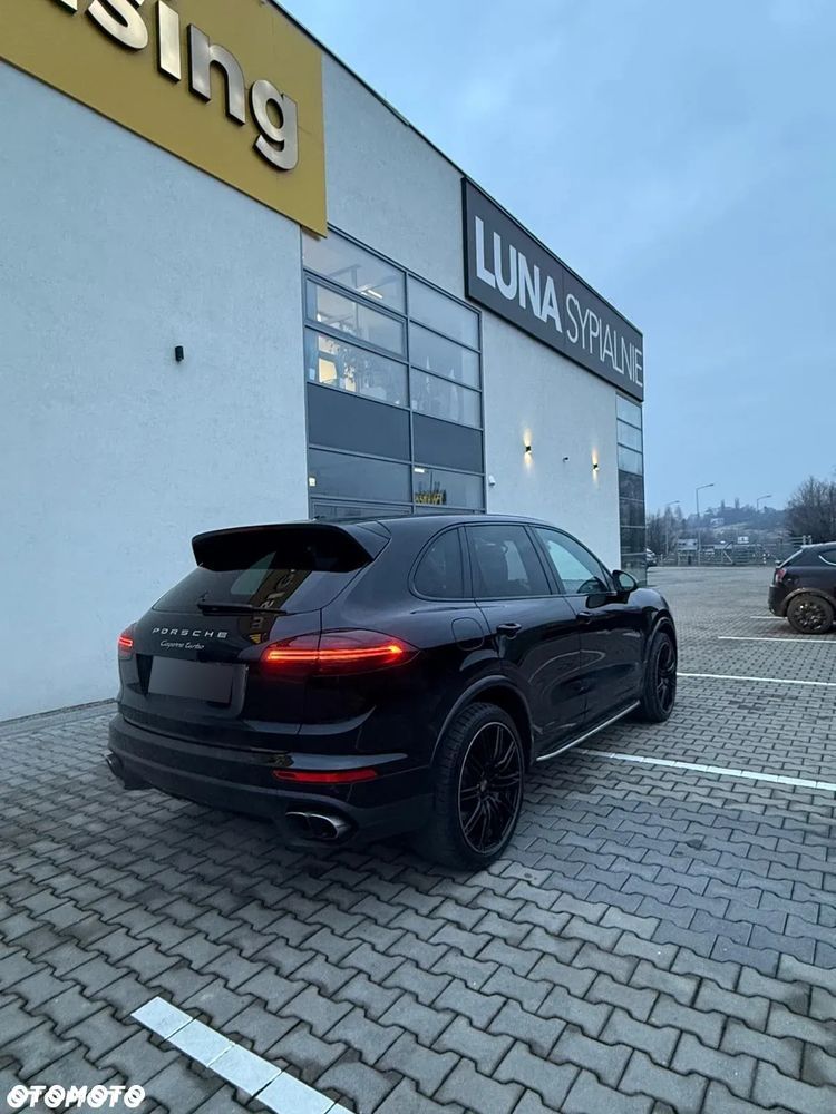 Porsche Cayenne - 3