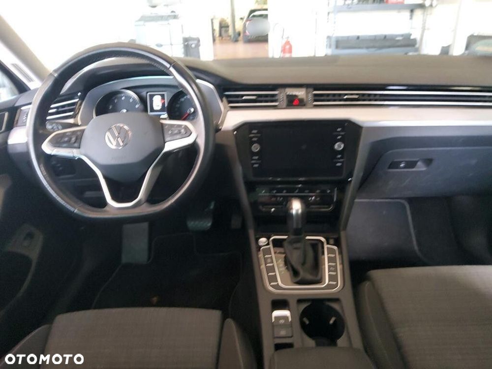 Volkswagen Passat - 6