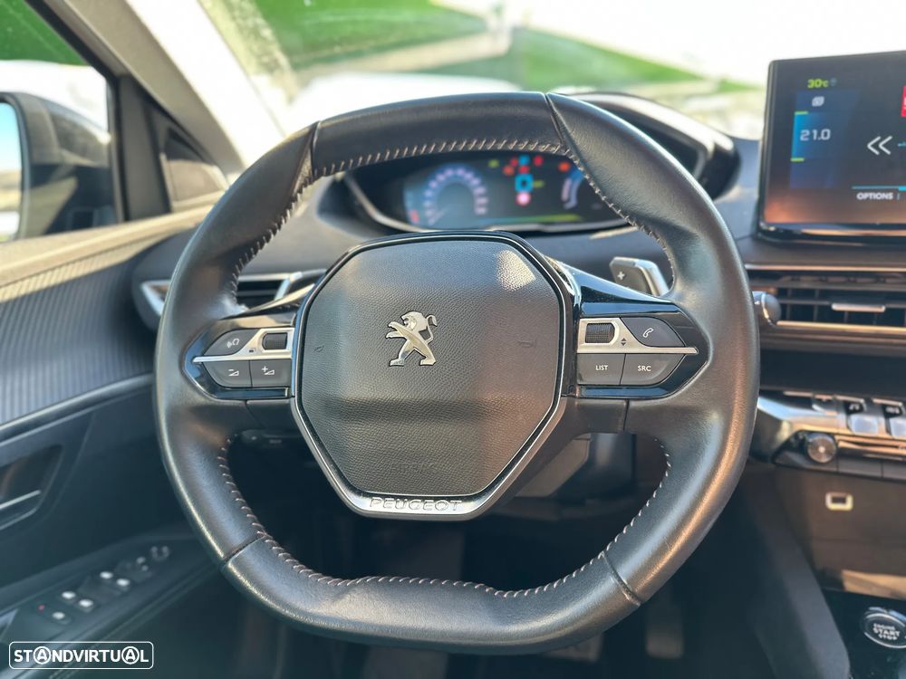 Peugeot 3008 1.6 Hybrid Allure e-EAT8 - 22