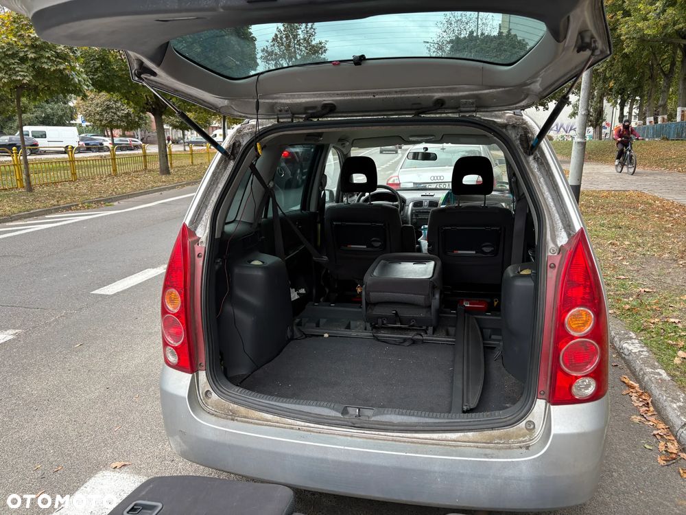 Mazda Premacy 2005 photo 5
