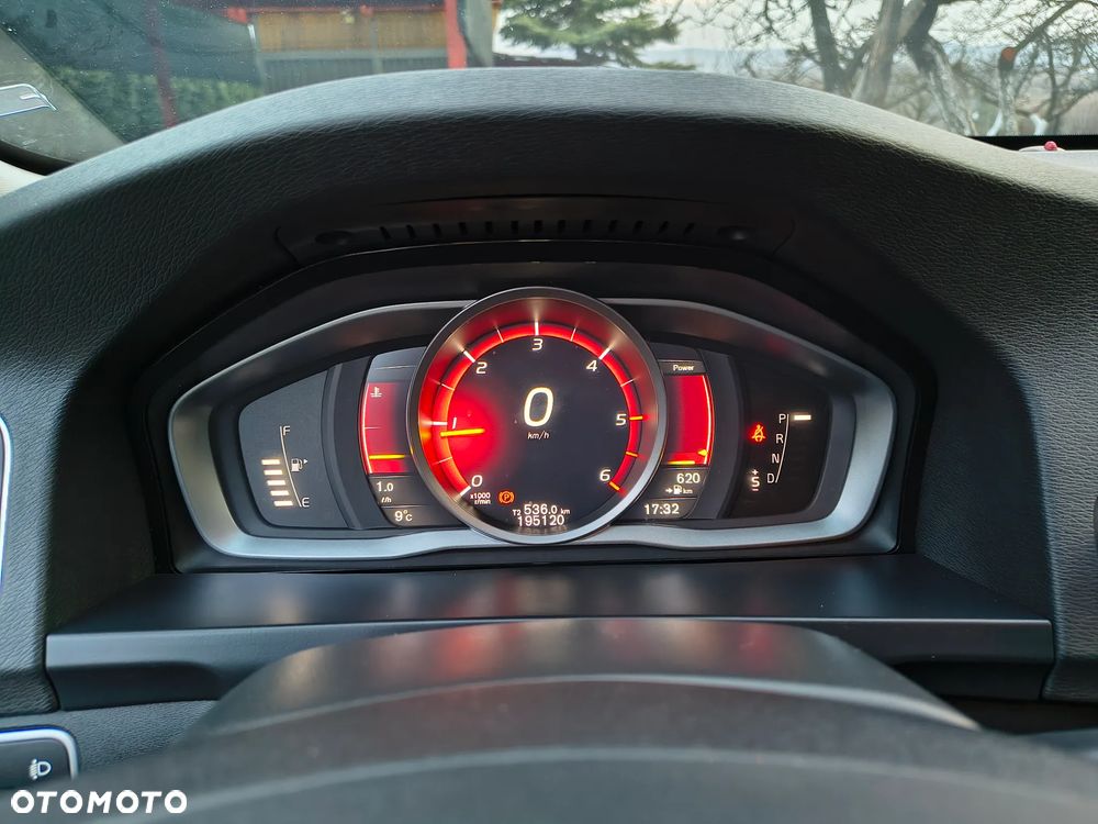 Volvo V60 D3 Geartronic Kinetic - 20