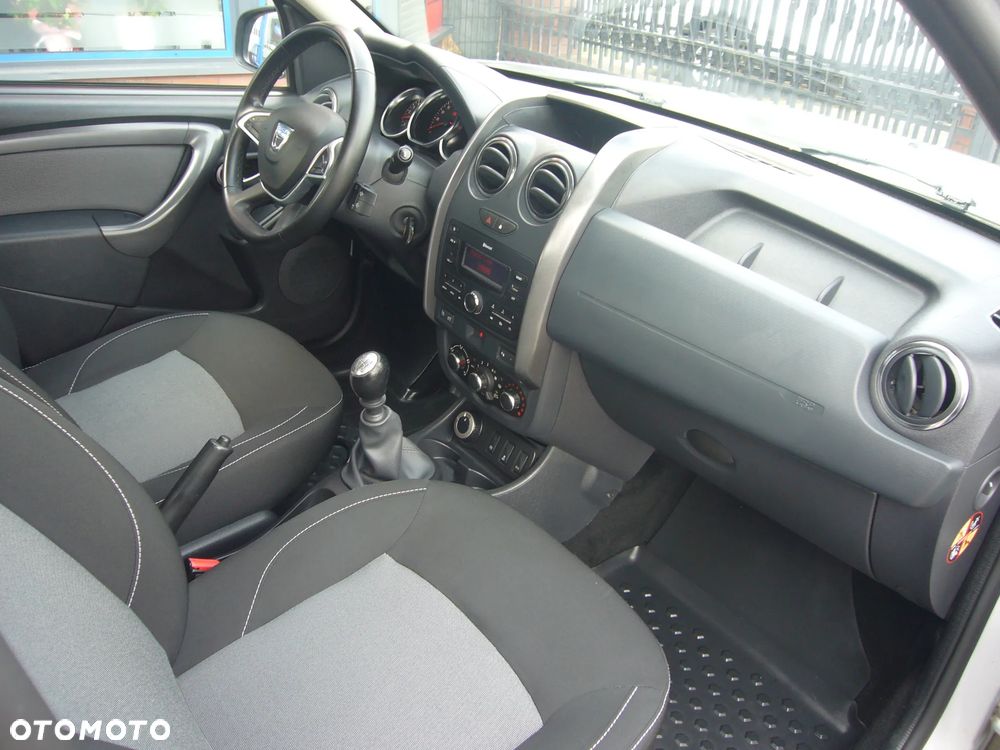 Dacia Duster 1.6 SCe Laureate 4x4 S&S - 18