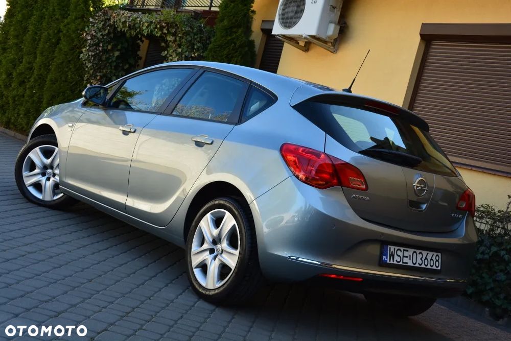 Opel Astra 1.4 Turbo ENERGY - 4