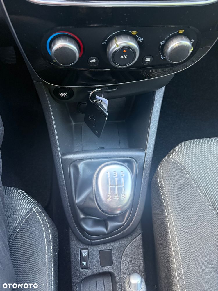 Renault Clio 1.2 16V 75 Business - 24