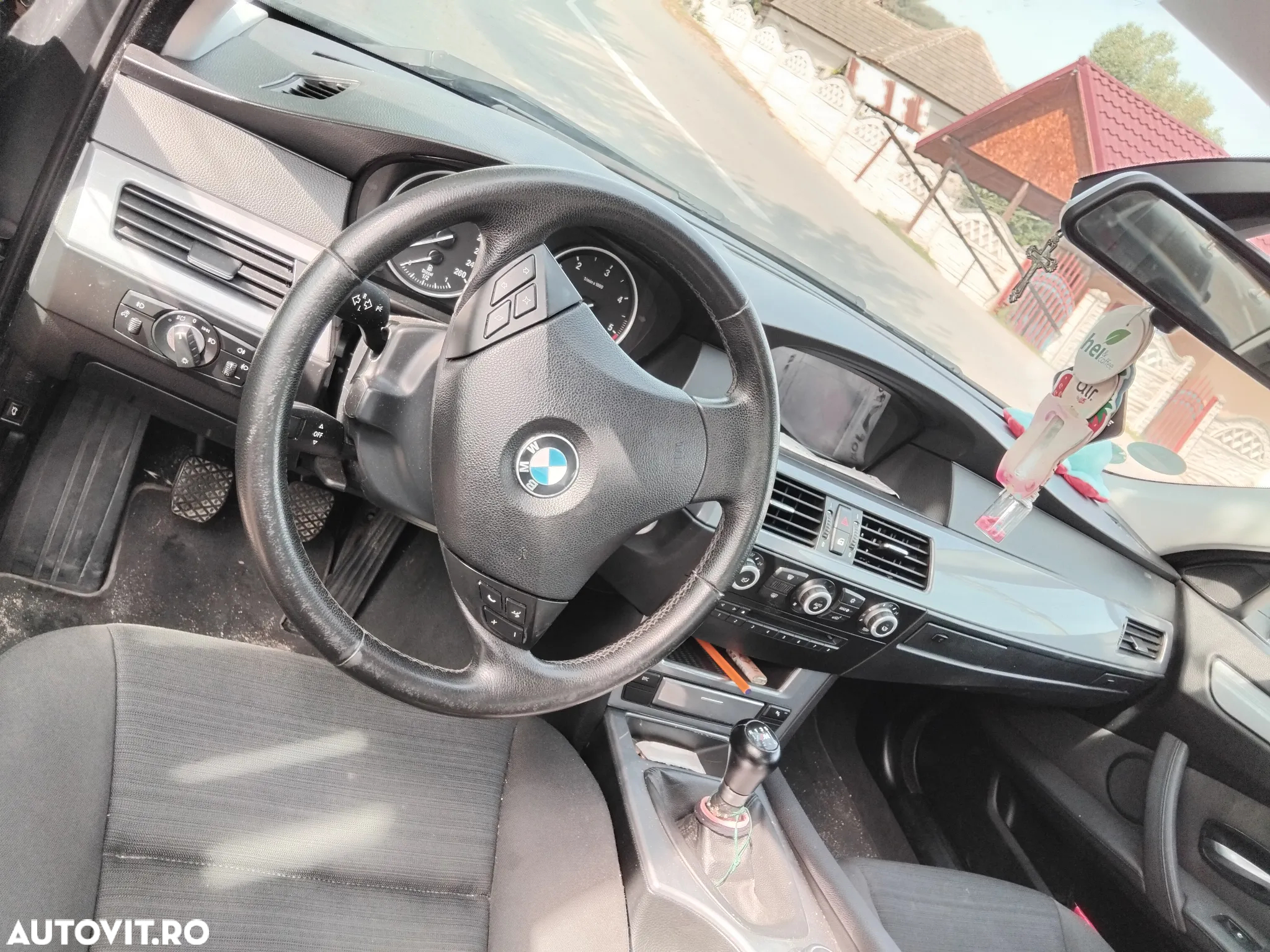 BMW Seria 5 520d - 11