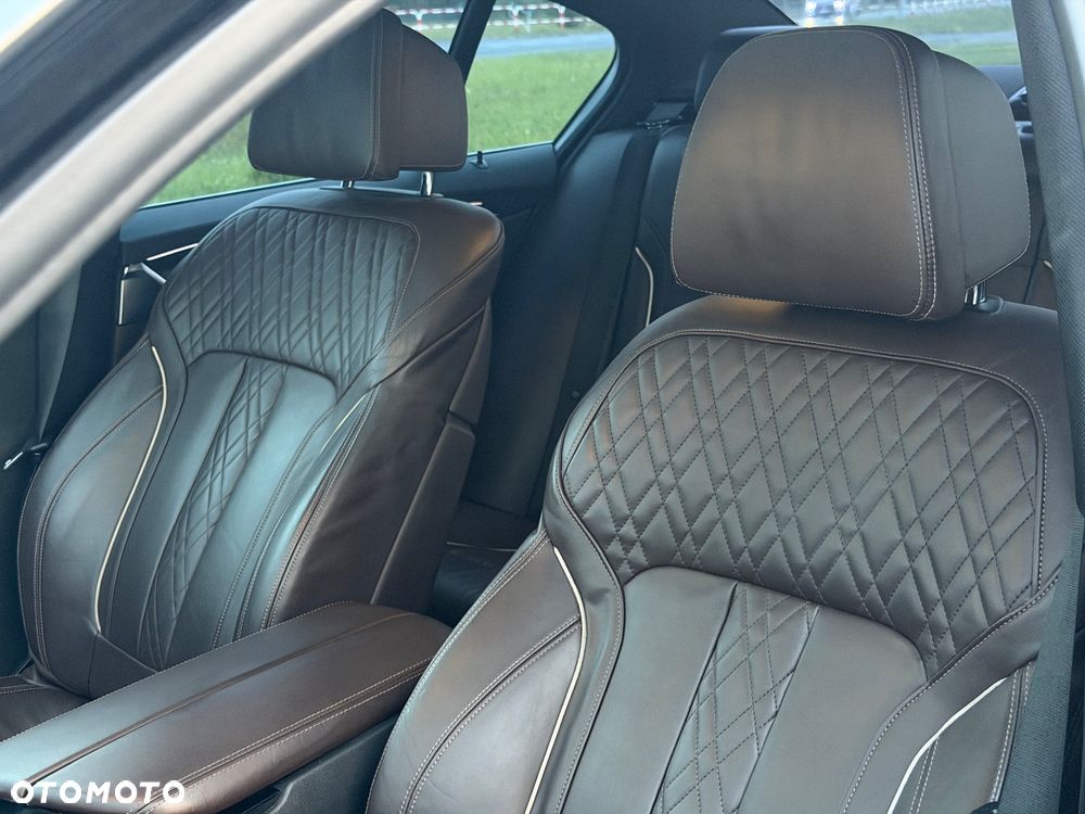 BMW Seria 5 540i M Sport sport - 34
