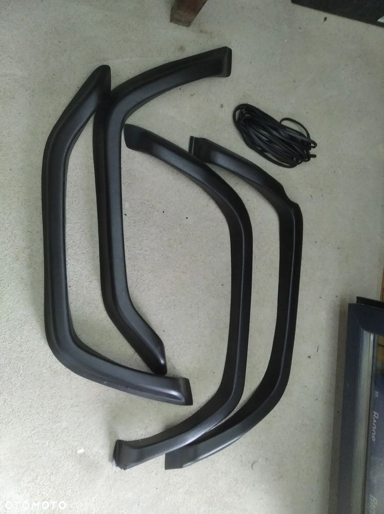 plastiki nakladki poszerzenia blotnikow nadkoli z wlokna szklanego listwy TOYOTA LAND CRUISER 70 73 LJ70 LJ73 J7 LC70 LC73 lc75 lc76 lj75 lj76 j70 j73 j75 j76 71 74 75 76 rj70 rj73 bj70 bj73 bj71 - 2