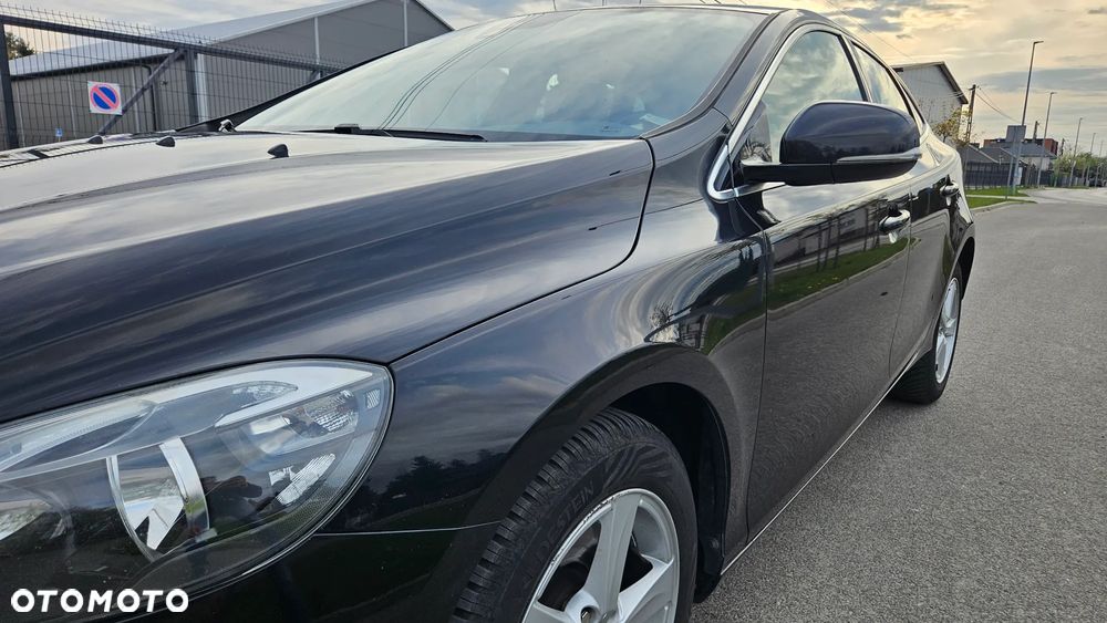 Volvo V40 D4 Momentum - 14