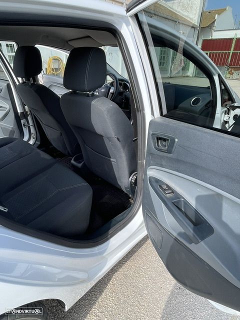 Ford Fiesta 1.25 Titanium 124g - 20