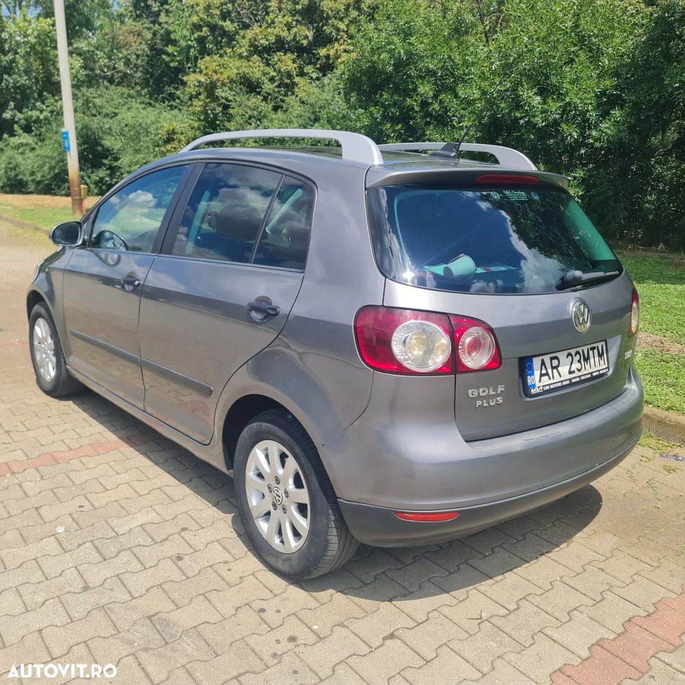 Volkswagen Golf Plus - 9