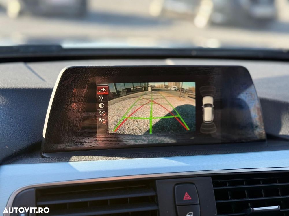 BMW Seria 3 318d Touring Aut. Sport Line - 8