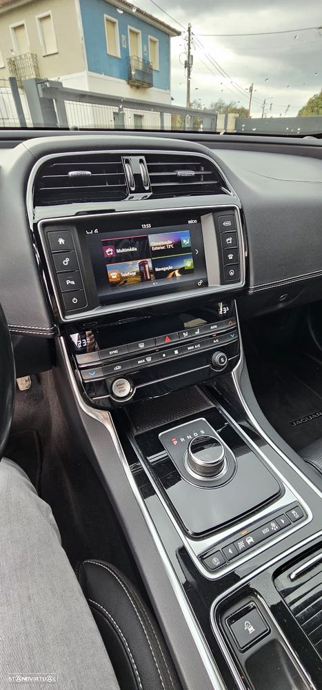 Jaguar XE E-Performance Aut. R-Sport - 7