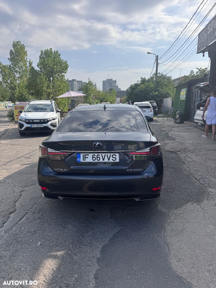 Lexus Seria GS - 2