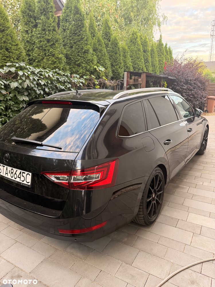 Skoda Superb 2.0 TDI L&K DSG - 28