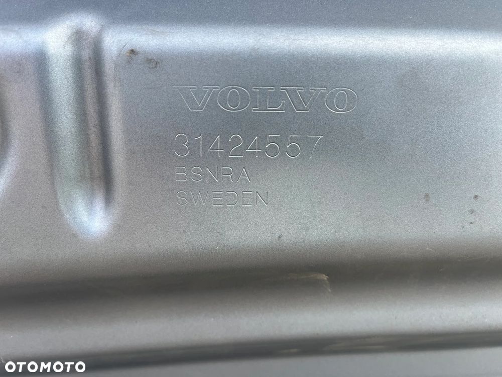 Volvo XC60 II maska - 4