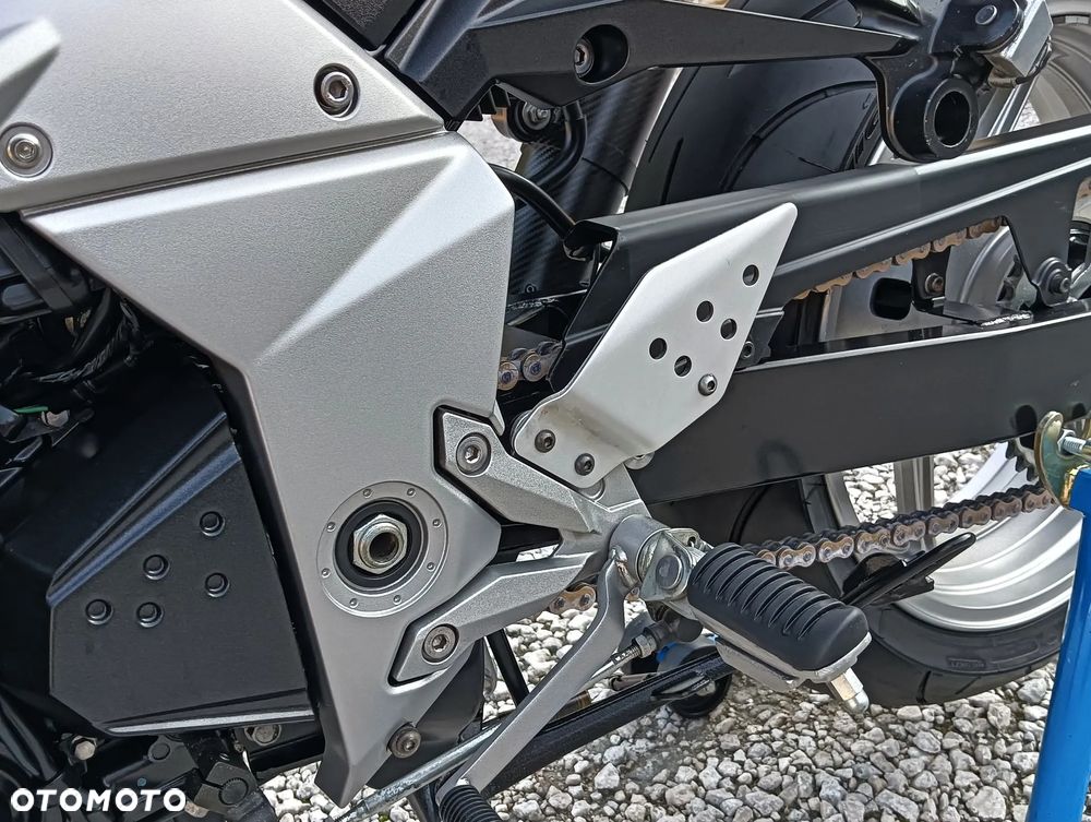 Kawasaki Z - 30