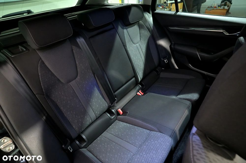 Skoda Octavia 2.0 TDI Style DSG - 12