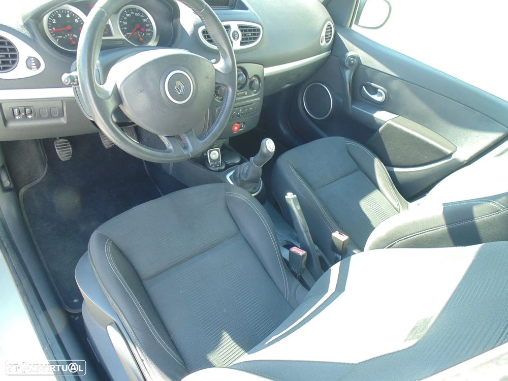 Renault Clio Break 1.2 16V Dynamique S - 20
