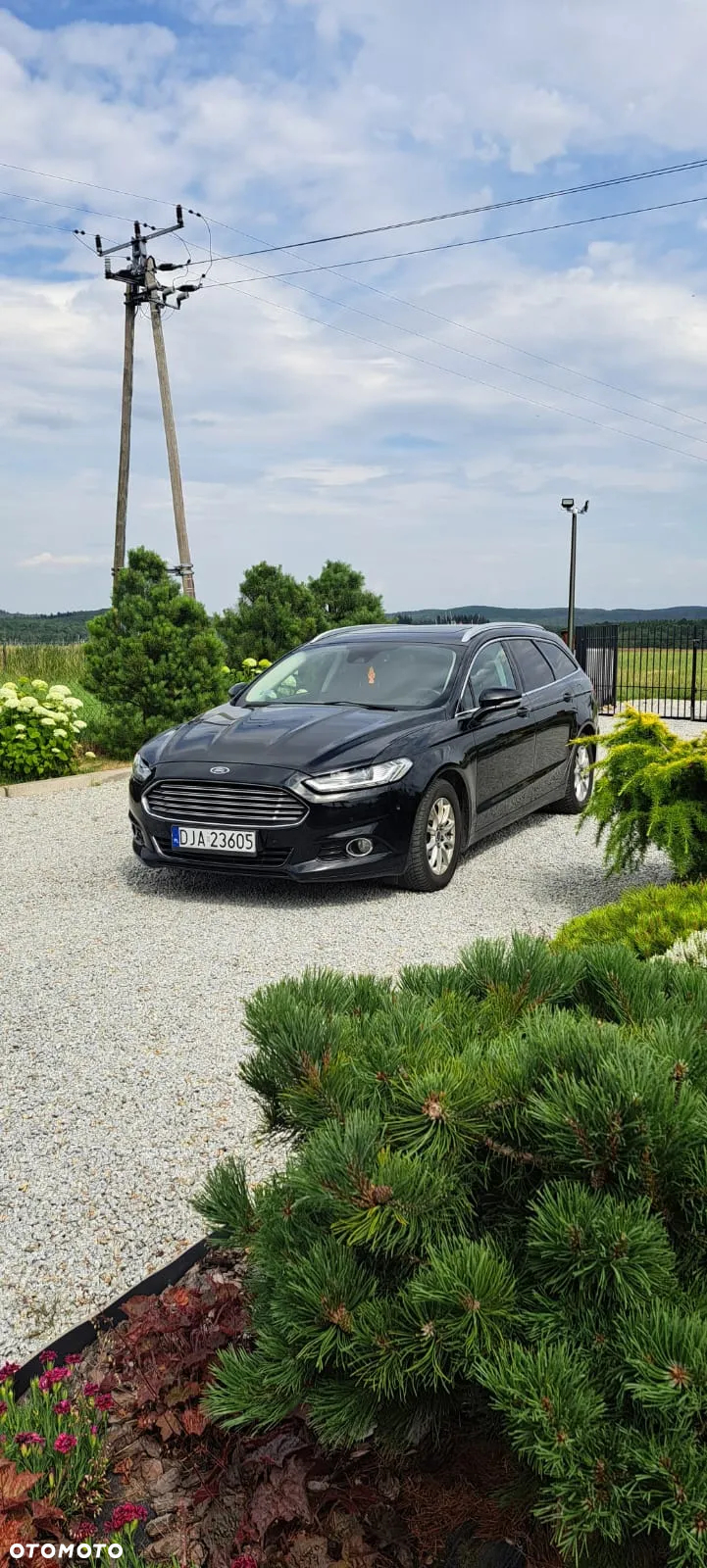 Ford Mondeo Turnier 2.0 TDCi Start-Stopp PowerShift-Aut Titanium - 2