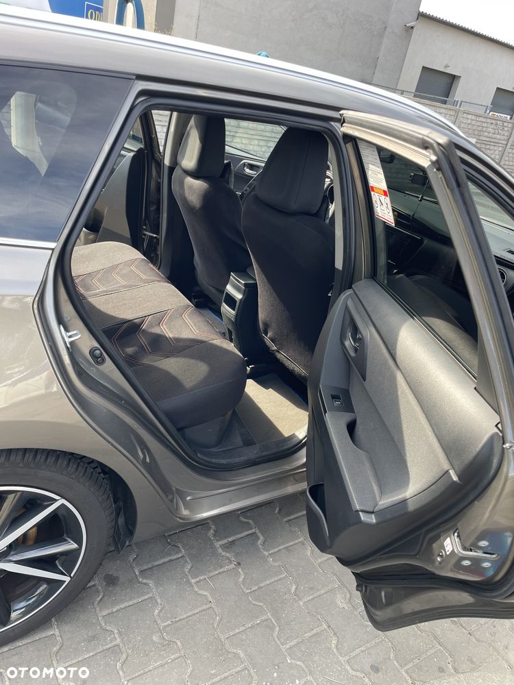 Toyota Auris - 5