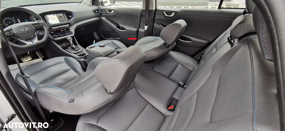 Hyundai IONIQ 1.6 GDI Premium - 12
