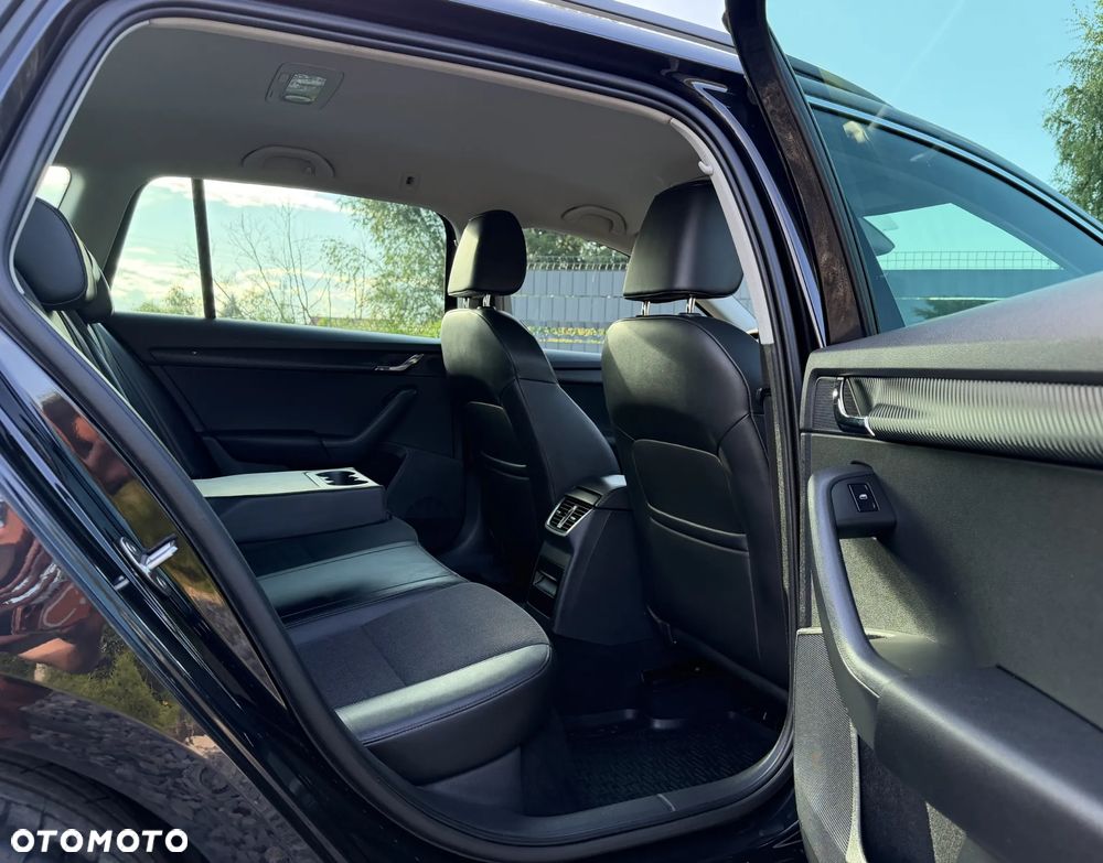 Skoda Octavia 2.0 TDI DSG Premium Edition - 29