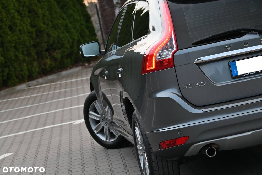 Volvo XC 60 D3 Geartronic Momentum - 17