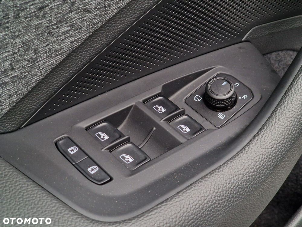 Skoda Superb 1.5 TSI mHEV Selection DSG - 24