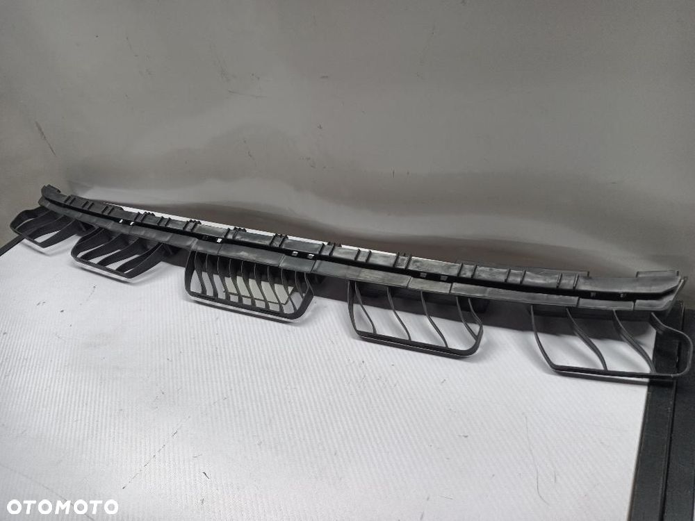 ŚLIZG ZDERZAKA TYŁ TYLNY KOMBI VW GOLF VIII 5H9807863 - 5