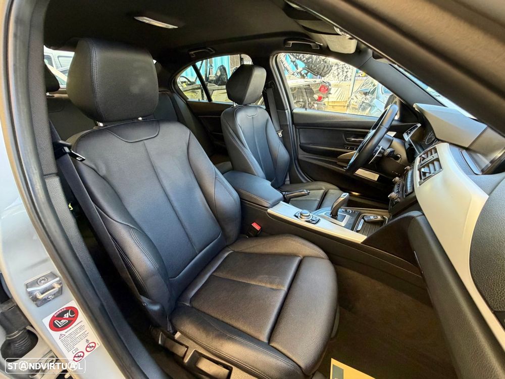 BMW 318 d Auto Pack M - 28