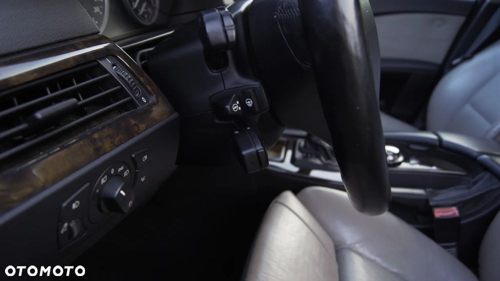 BMW Seria 5 - 16