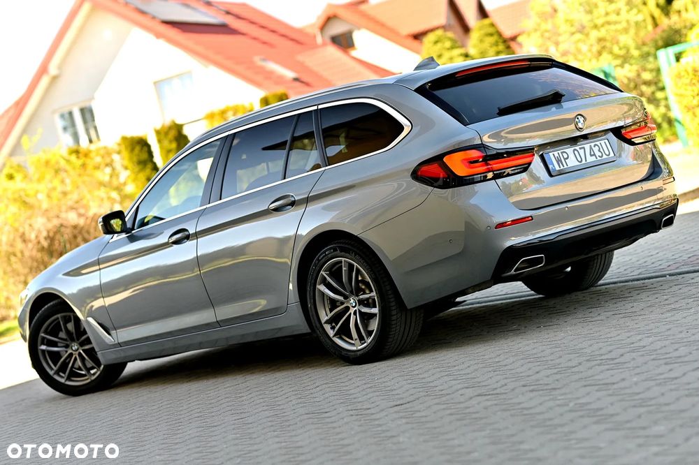 BMW Seria 5 520i - 7