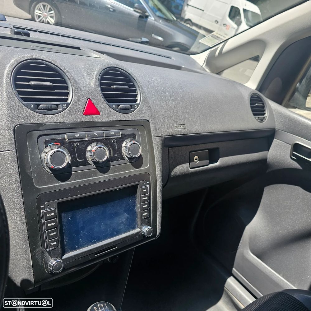 VW Caddy - 17