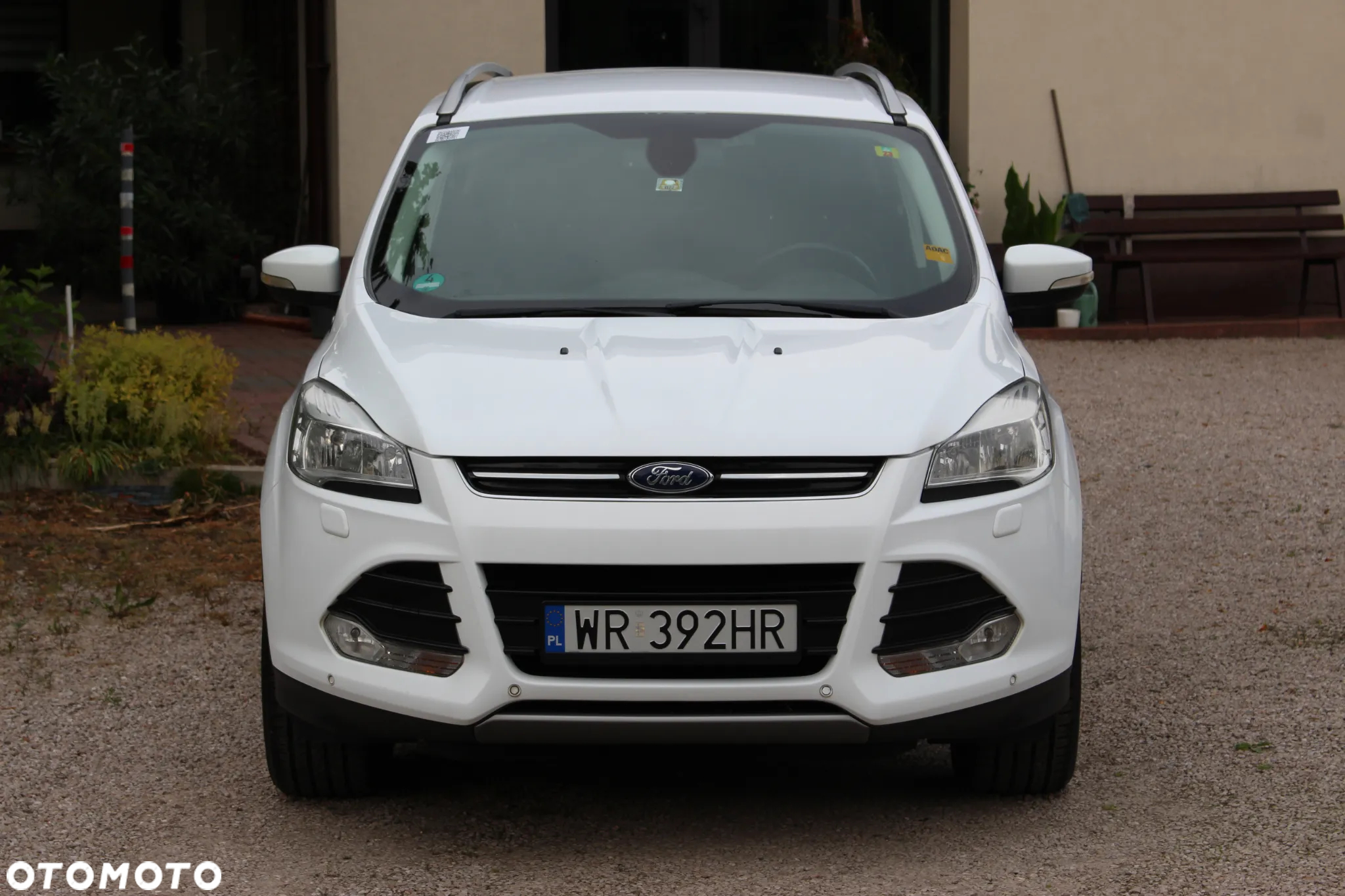 Ford Kuga 2.0 TDCi 2x4 Titanium - 3