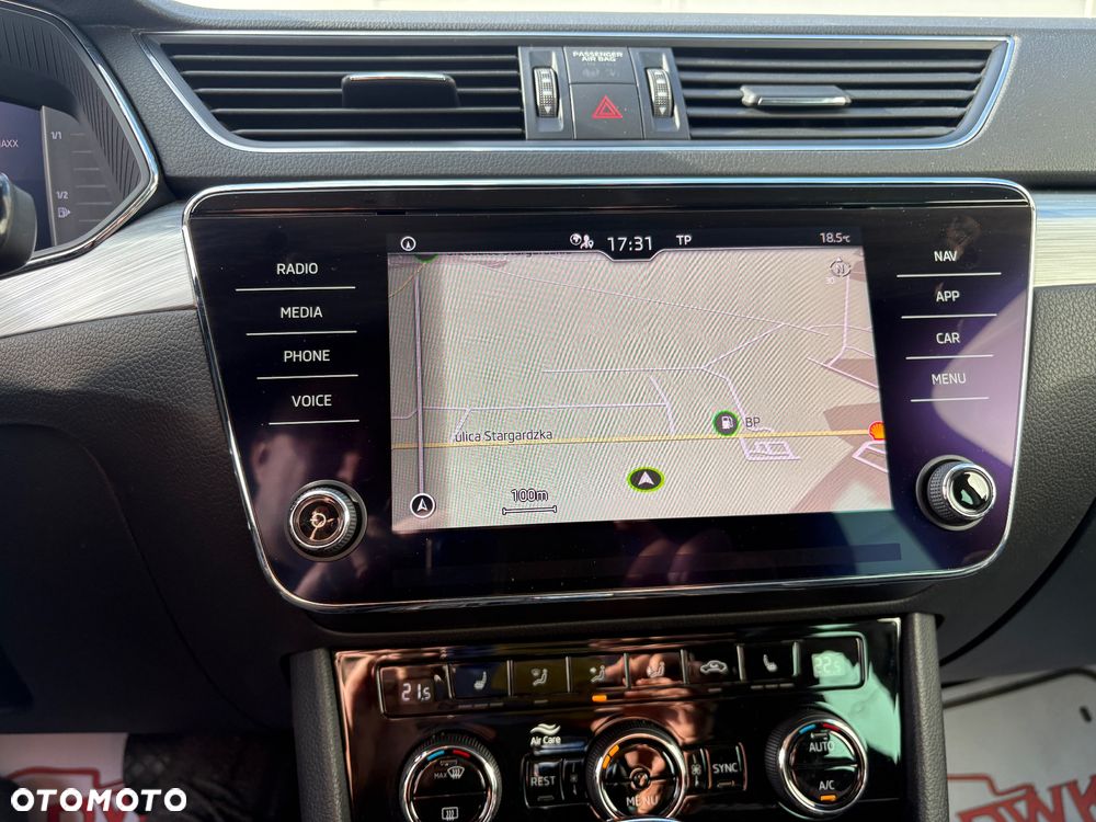 Skoda Superb Combi 2.0 TDI DSG Ambition - 23