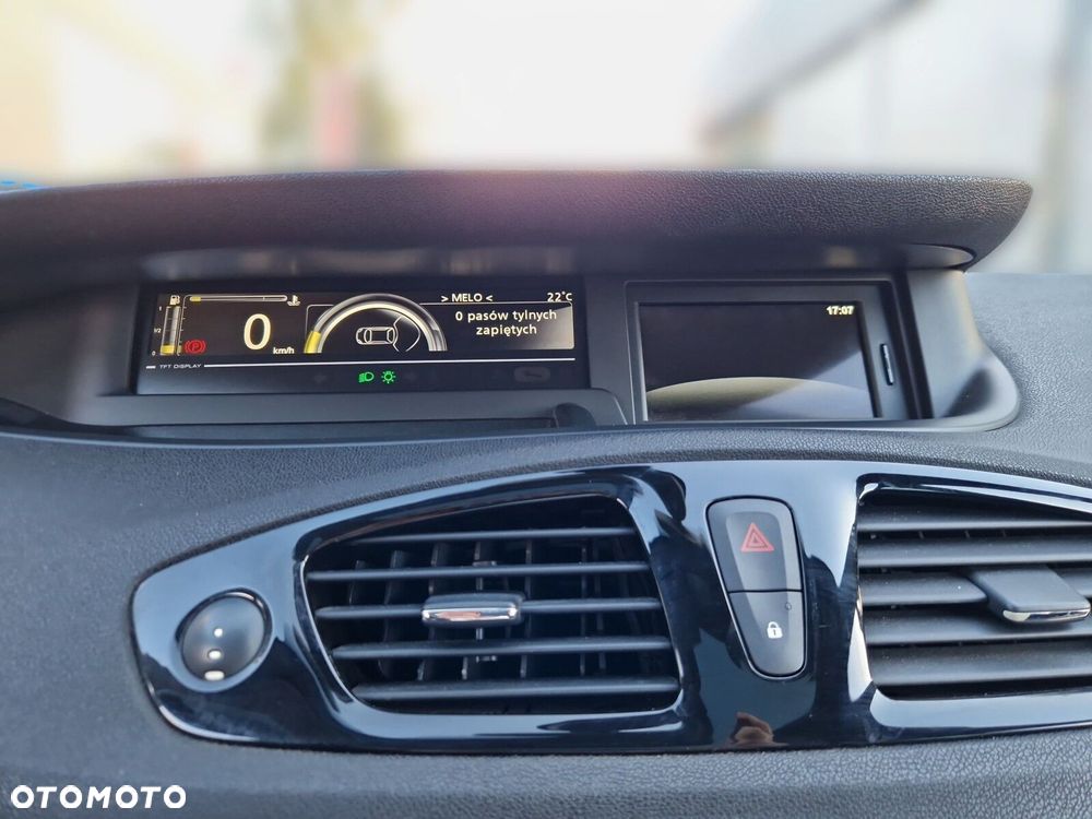 Renault Grand Scenic - 21