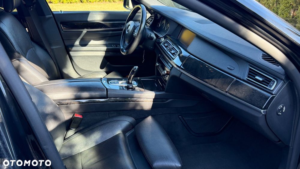 BMW Seria 7 730d - 11